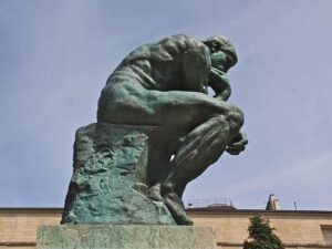 Le penseur Rodin statue